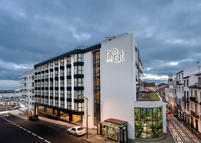 Hotel Aeroporto: Neat Hotel Avenida